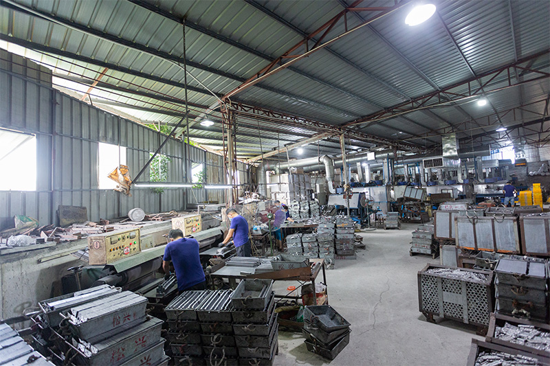 Наша фабрика оснащена передовым производственным оборудованием,