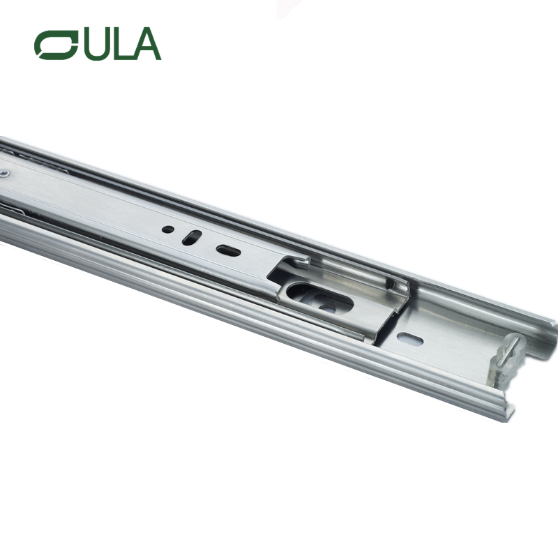 Шкаф из нержавеющей стали.