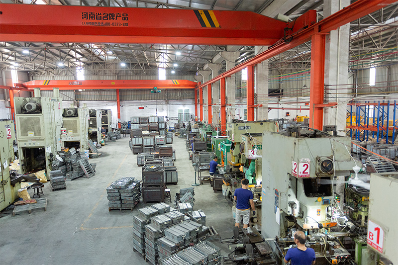 Наша фабрика оснащена передовым производственным оборудованием,